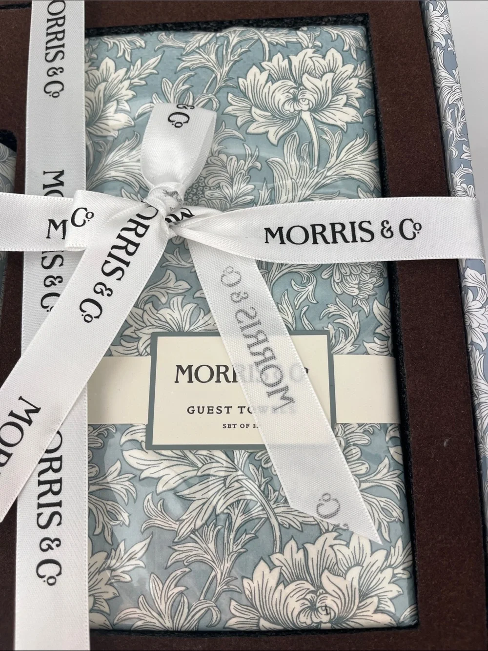 Morris & Co. 2-piece Set Hand Soap and Guest Towels Light Blue Floral Print New